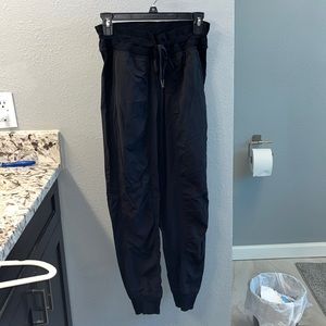 women’s lululemon dance studio joggers